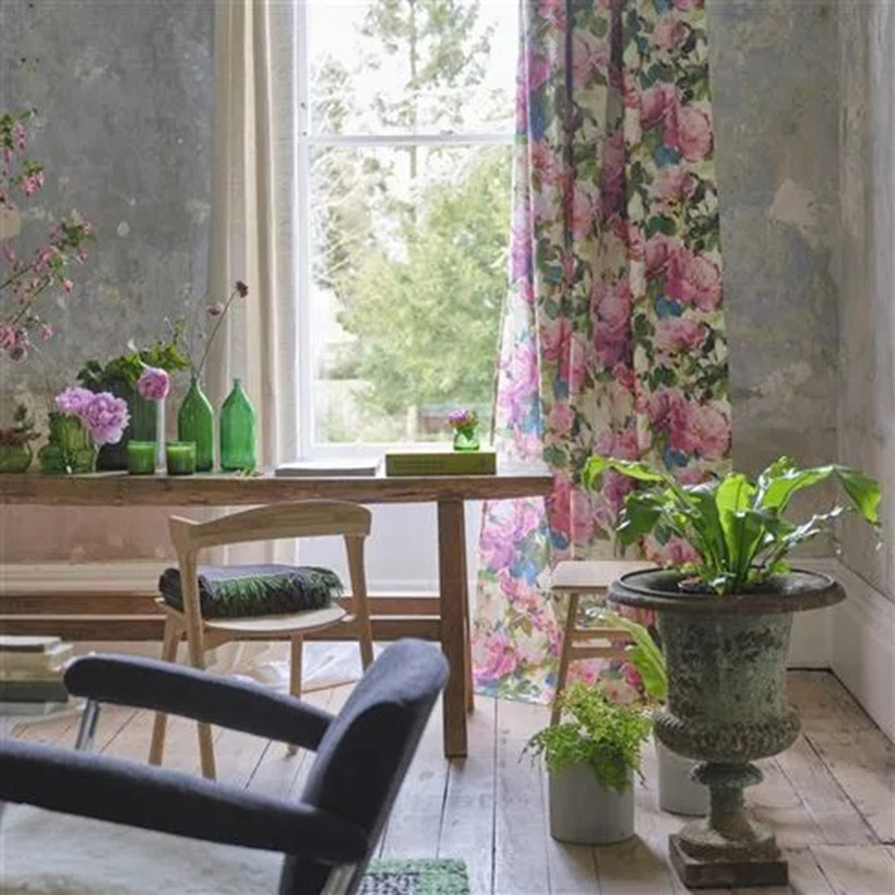 THELMAS GARDEN FUCHSIA